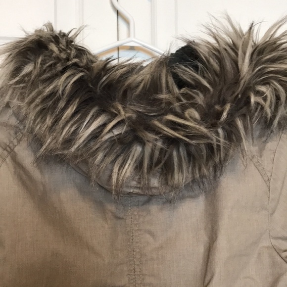 Bench Ladies Parka size Large - Picture 8 of 10